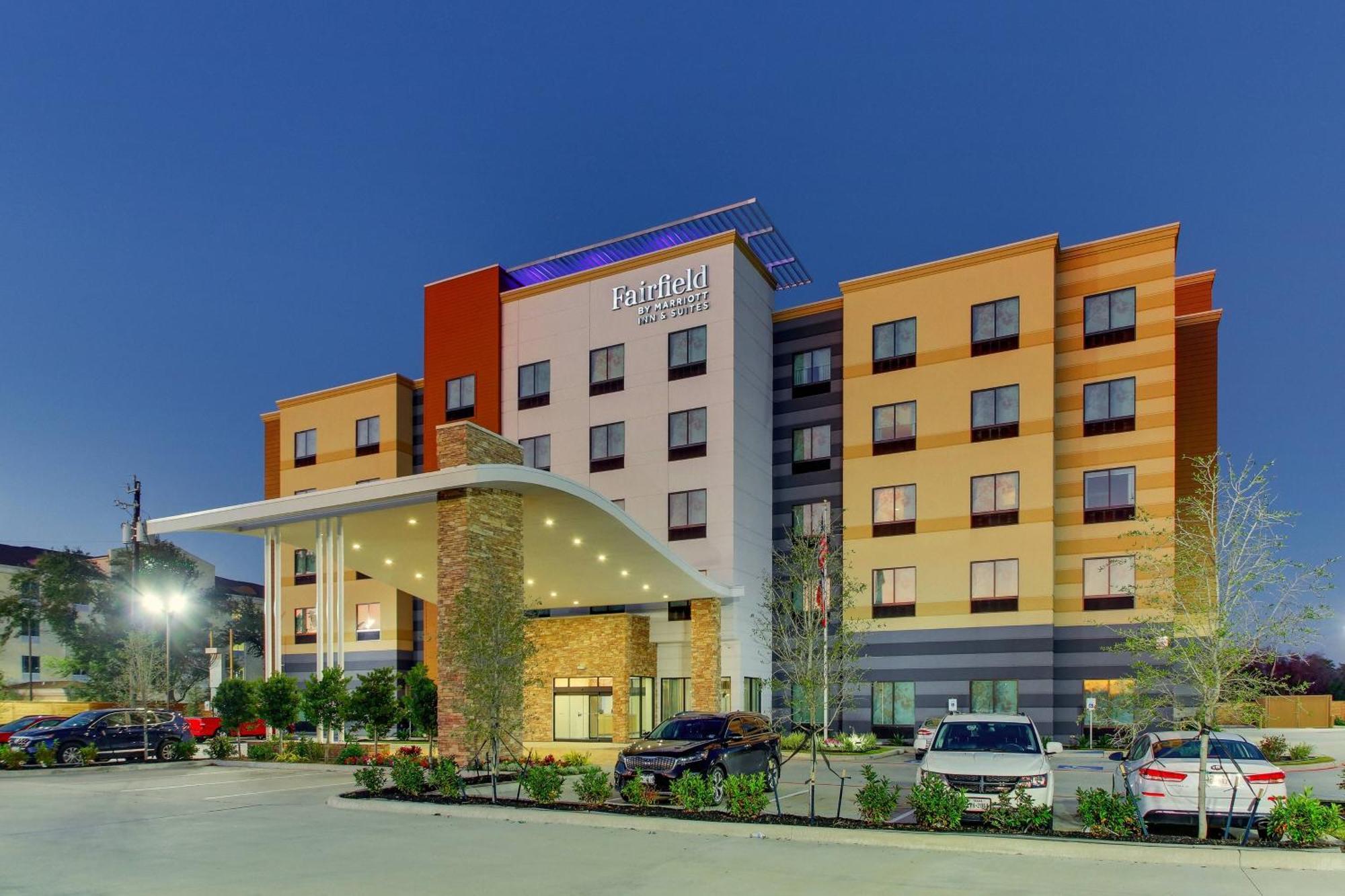 Fairfield Inn And Suites By Marriott Houston Brookhollow Exterior photo